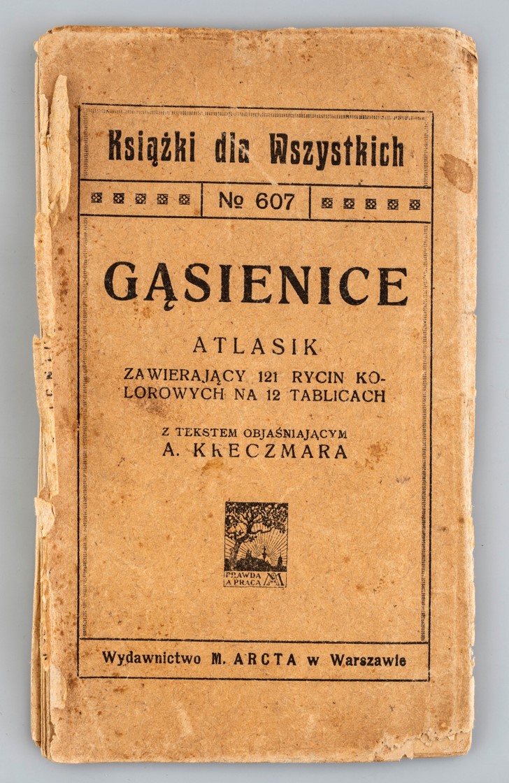Książki sióstr Krogulskich, z kolekcji Ewy Wójcik