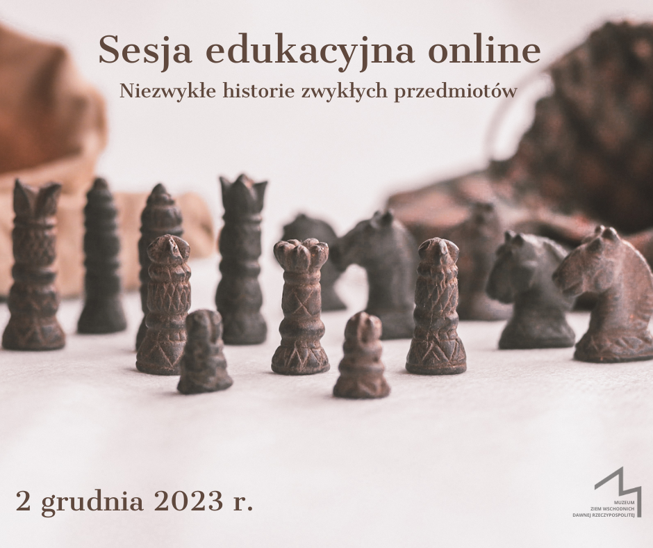 Plakat informujący. Przedstawia brązowe figurki szachowe
